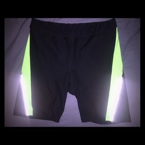 Fitted workout shorts